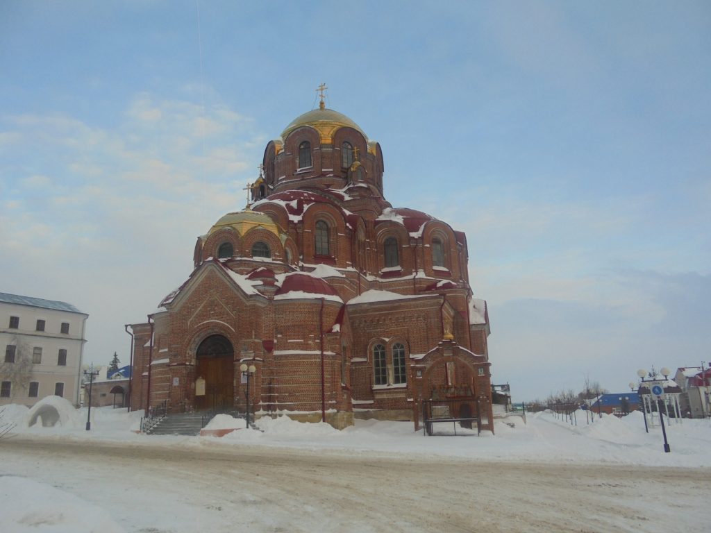 Софийский (Троицкий) собор в Лаишево.jpg