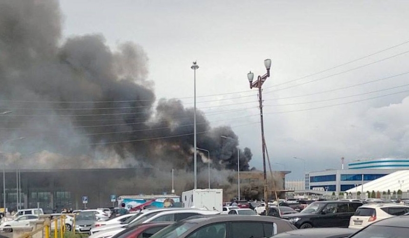 Пожар в аэропорту Минеральных Вод начался на территории строящегося кафе