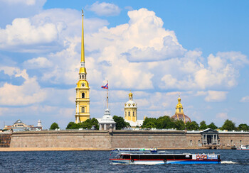 Санкт-Петербург отмечает день основания города