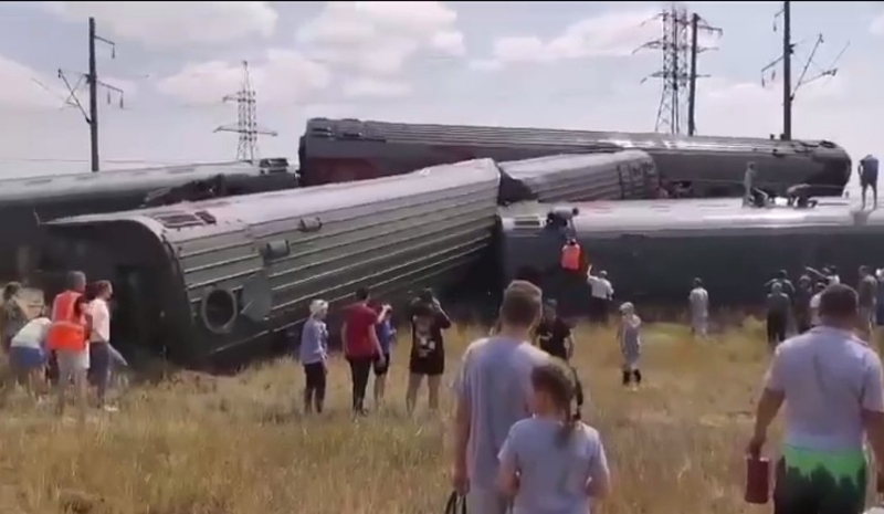 В Волгоградской области поезд сошел с рельсов