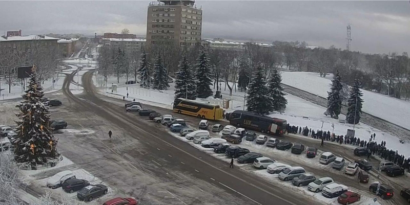 Коллапс на границе: в Нарве возникли заторы на погранпункте